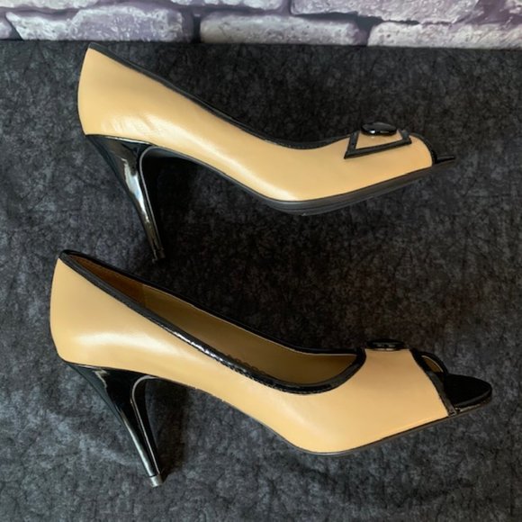 Connie Taupe W/ Black Trim & Button Heels - Picture 5 of 8